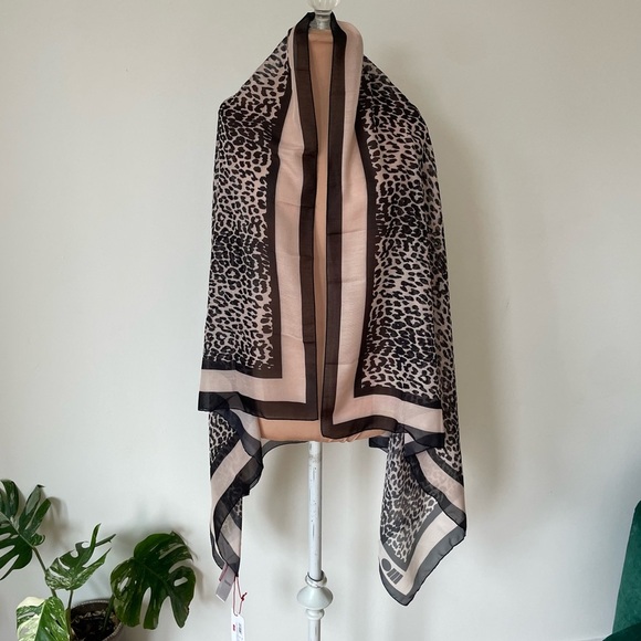 Solid & Striped Pareo Leopard Print Polyester Wrap Coverup Sarong Scarf NWT OS - Picture 5 of 12